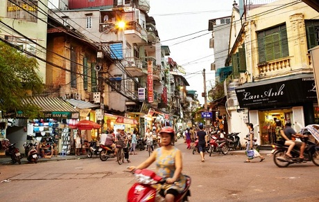 Magazine américain  une fois dans sa vie marcher dans le vieux quartier de Hanoi